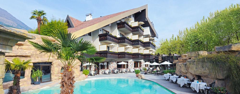 Hotel Vier Jahreszeiten Silandro Esterno foto