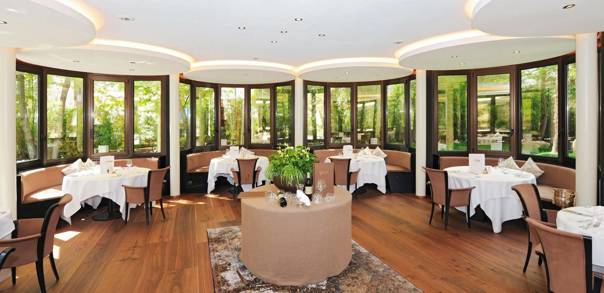 Hotel Vier Jahreszeiten Silandro Esterno foto